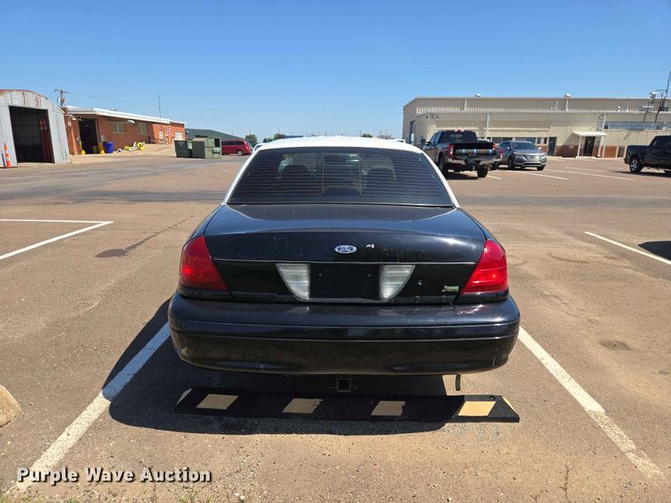 image for item EW0267 2010 Ford Crown Victoria Police Interceptor 
