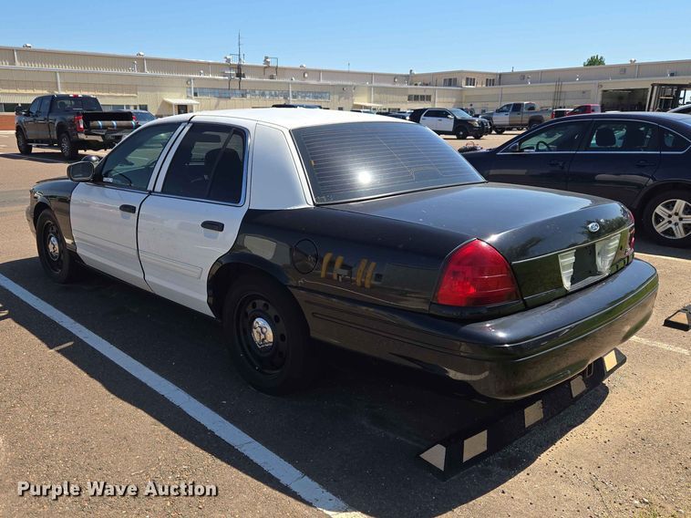 image for item EW0267 2010 Ford Crown Victoria Police Interceptor 