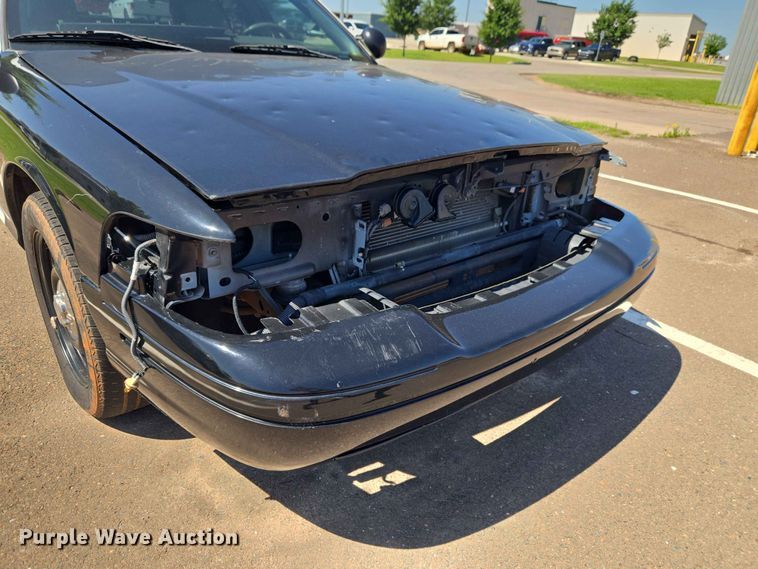 image for item EW0267 2010 Ford Crown Victoria Police Interceptor 