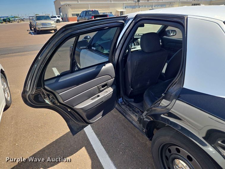 image for item EW0267 2010 Ford Crown Victoria Police Interceptor 