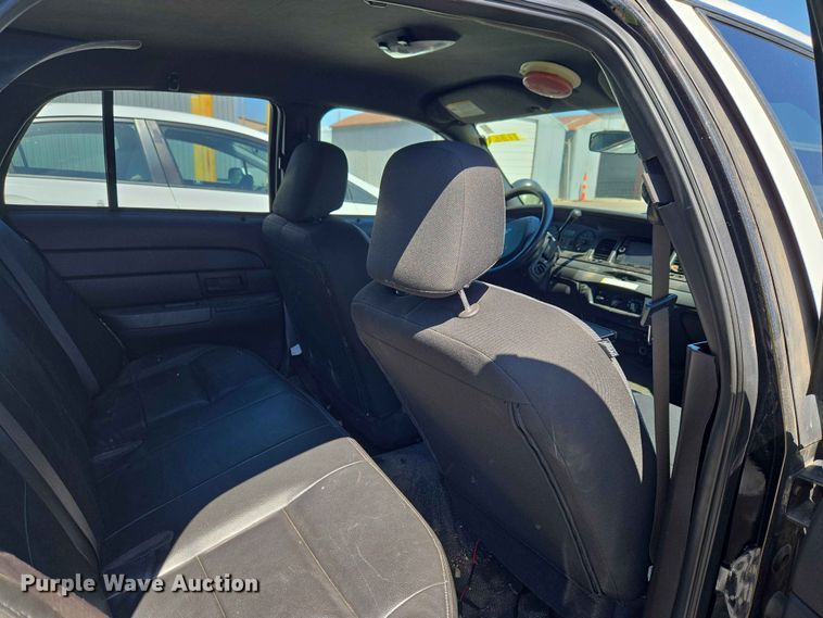 image for item EW0267 2010 Ford Crown Victoria Police Interceptor 