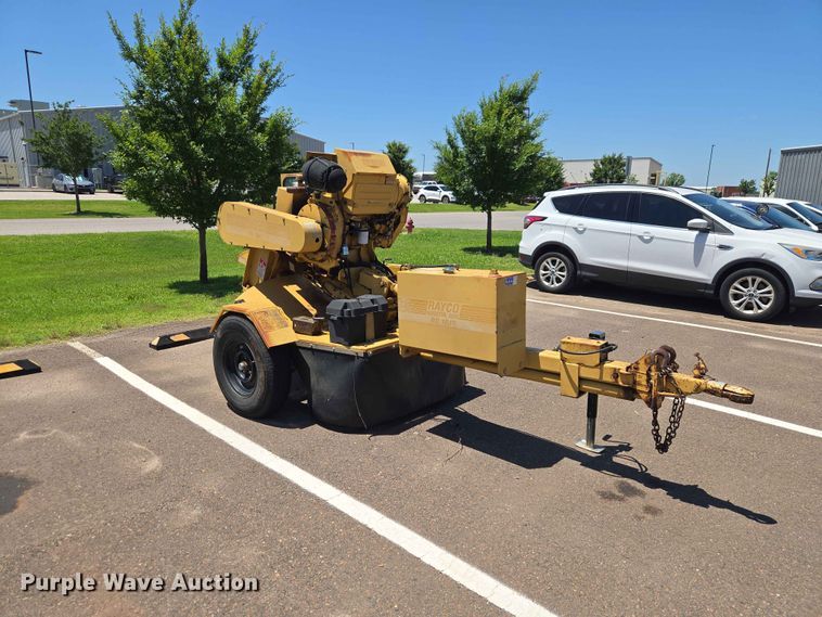 image for item EW0270 2000 Rayco Mfg Inc stump grinder