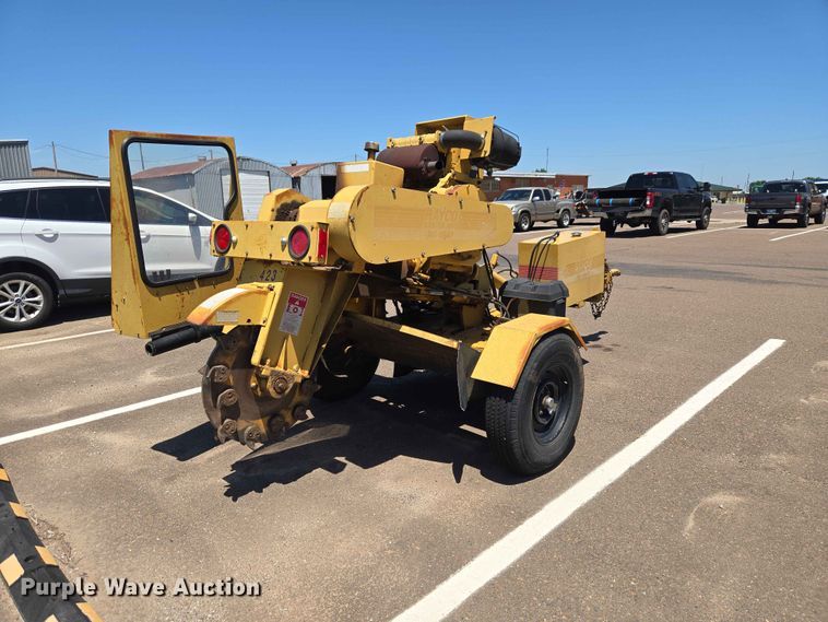 image for item EW0270 2000 Rayco Mfg Inc stump grinder