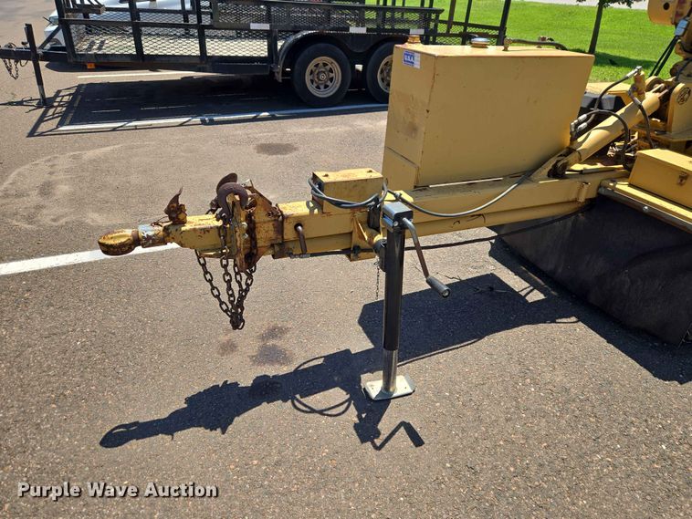 image for item EW0270 2000 Rayco Mfg Inc stump grinder