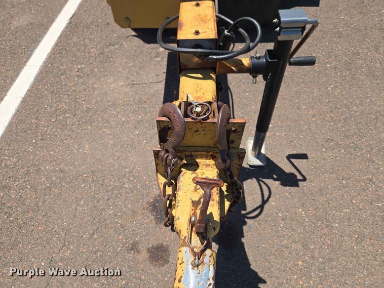 image for item EW0270 2000 Rayco Mfg Inc stump grinder