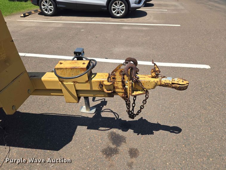 image for item EW0270 2000 Rayco Mfg Inc stump grinder