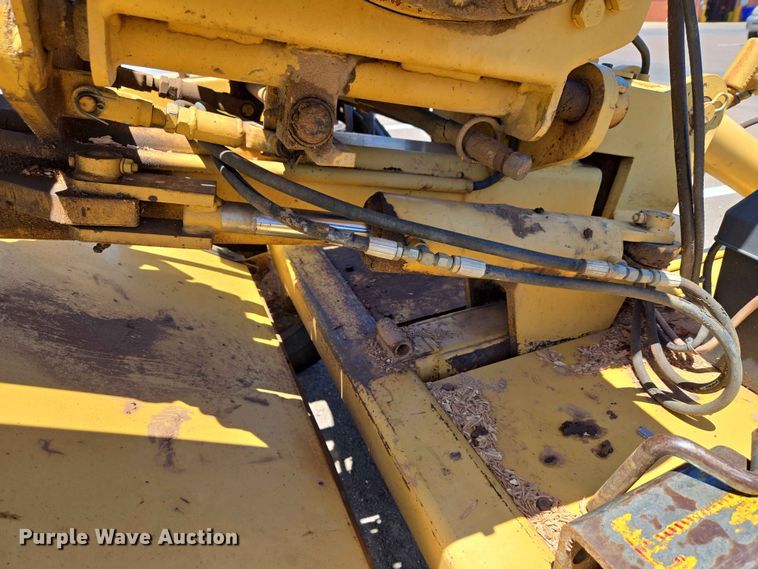image for item EW0270 2000 Rayco Mfg Inc stump grinder