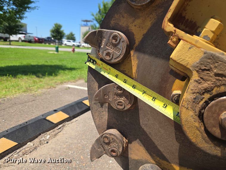 image for item EW0270 2000 Rayco Mfg Inc stump grinder