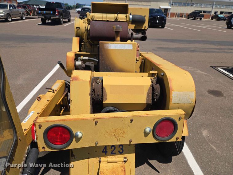 image for item EW0270 2000 Rayco Mfg Inc stump grinder