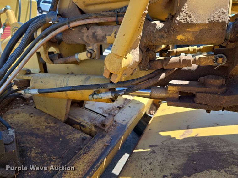 image for item EW0270 2000 Rayco Mfg Inc stump grinder