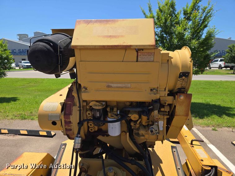 image for item EW0270 2000 Rayco Mfg Inc stump grinder