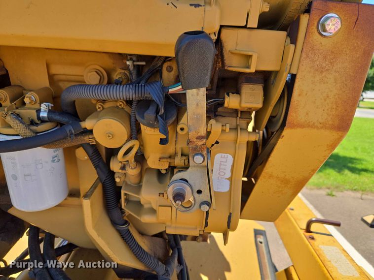image for item EW0270 2000 Rayco Mfg Inc stump grinder