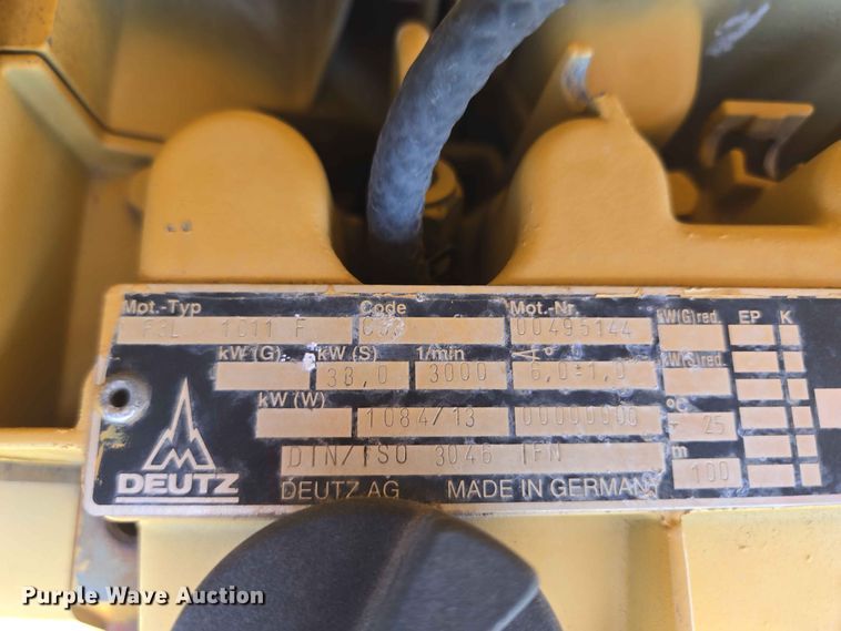 image for item EW0270 2000 Rayco Mfg Inc stump grinder