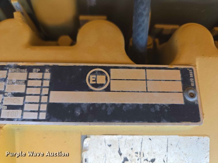 image for item EW0270 2000 Rayco Mfg Inc stump grinder