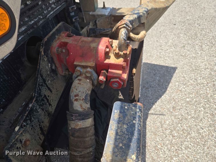 image for item EW0272 2018 Peterbilt 320 refuse truck