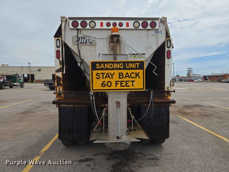 image for item EW0273 2010 International WorkStar 7600 dump truck