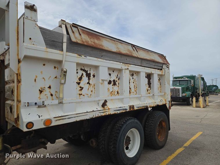 image for item EW0273 2010 International WorkStar 7600 dump truck