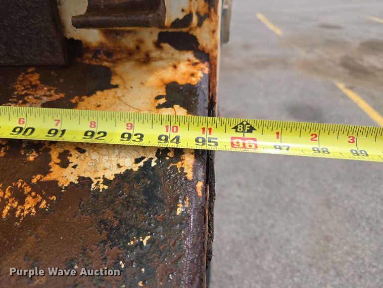 image for item EW0273 2010 International WorkStar 7600 dump truck