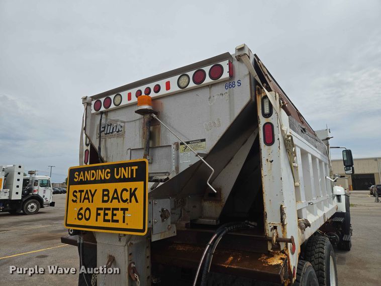 image for item EW0273 2010 International WorkStar 7600 dump truck