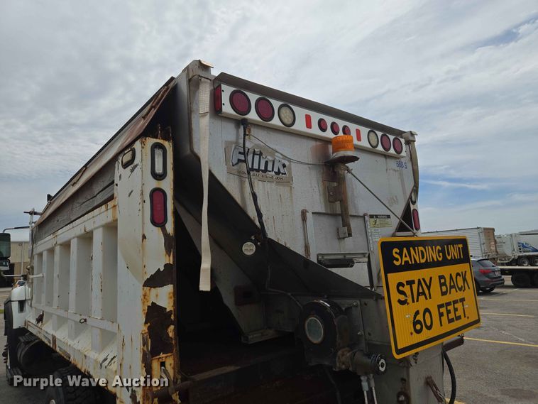 image for item EW0273 2010 International WorkStar 7600 dump truck