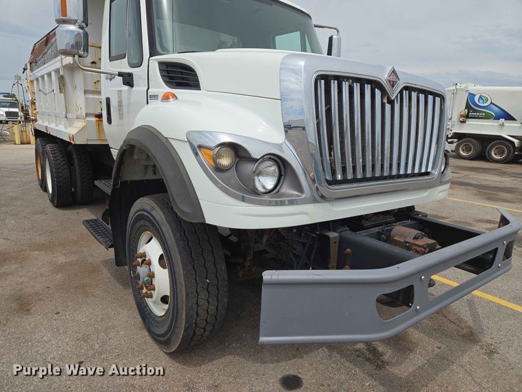 image for item EW0273 2010 International WorkStar 7600 dump truck