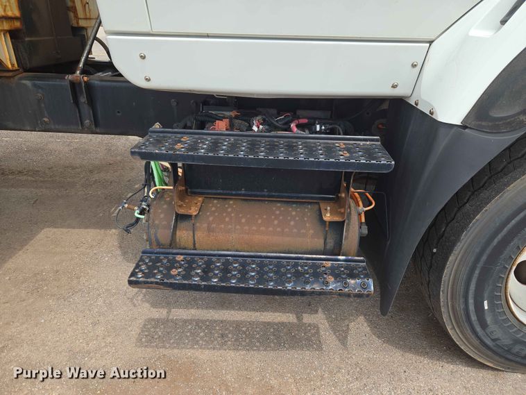 image for item EW0273 2010 International WorkStar 7600 dump truck