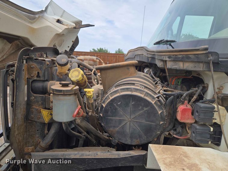 image for item EW0273 2010 International WorkStar 7600 dump truck