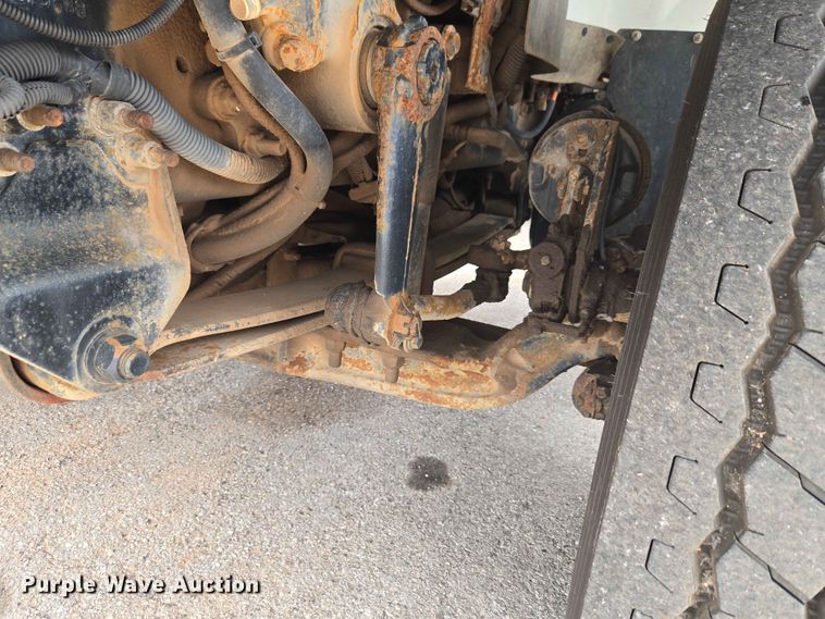 image for item EW0273 2010 International WorkStar 7600 dump truck
