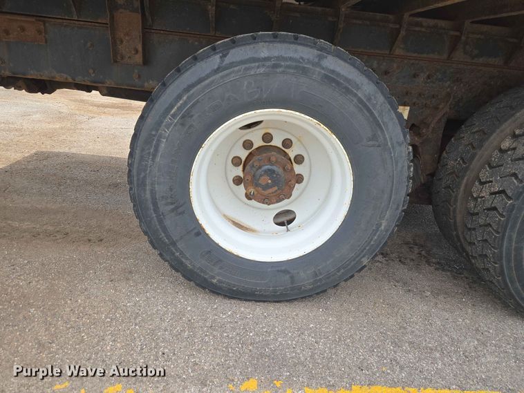 image for item EW0273 2010 International WorkStar 7600 dump truck