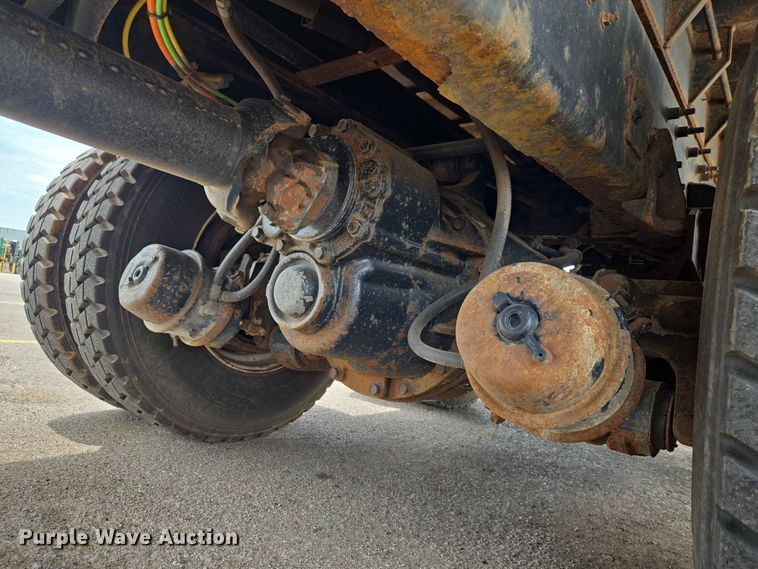 image for item EW0273 2010 International WorkStar 7600 dump truck