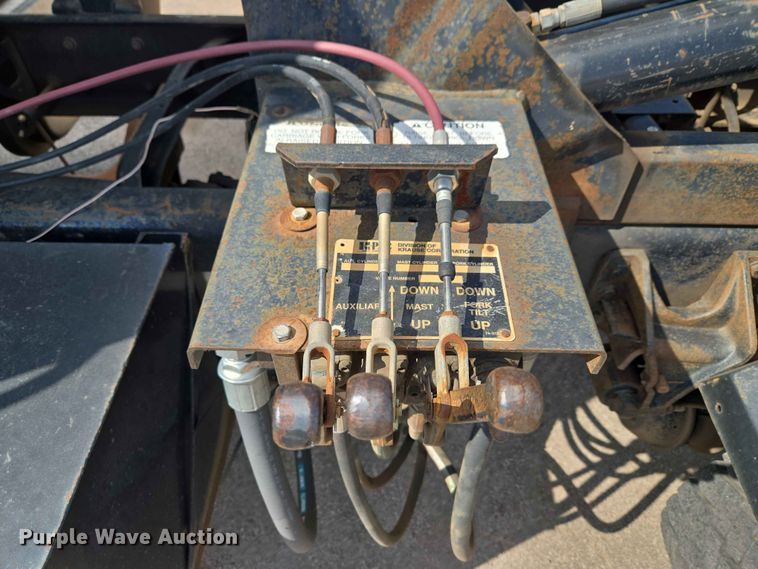 image for item EW0274 2007 International 4400 refuse truck
