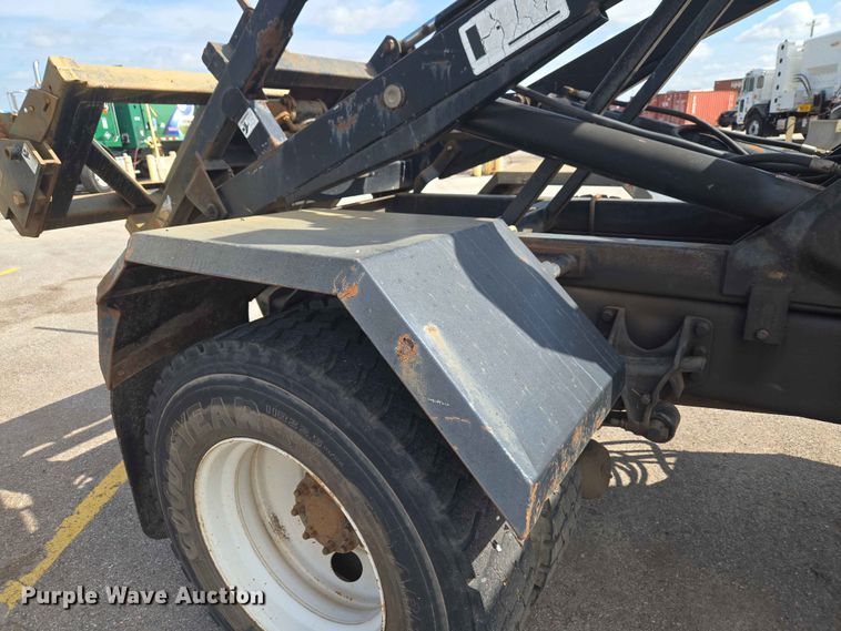 image for item EW0274 2007 International 4400 refuse truck