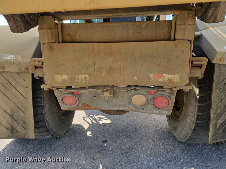 image for item EW0274 2007 International 4400 refuse truck