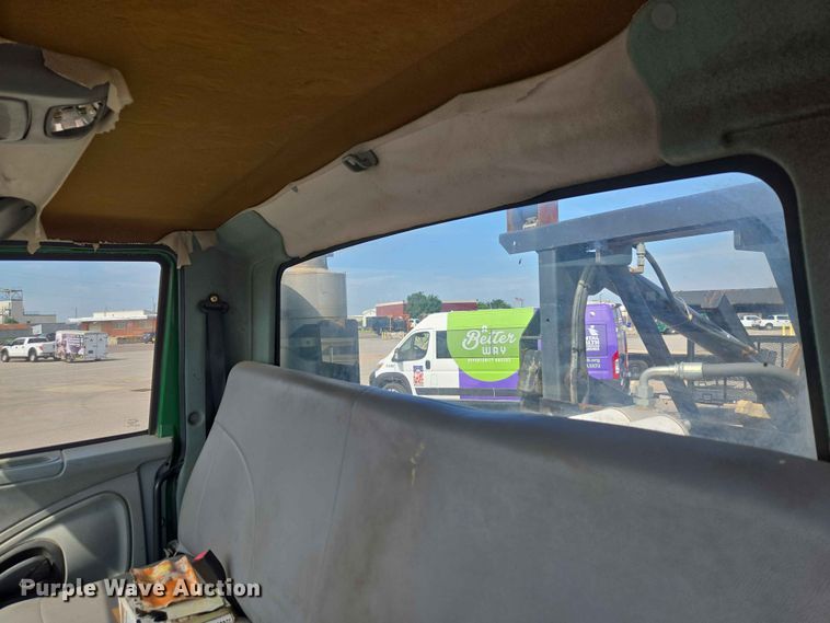 image for item EW0274 2007 International 4400 refuse truck