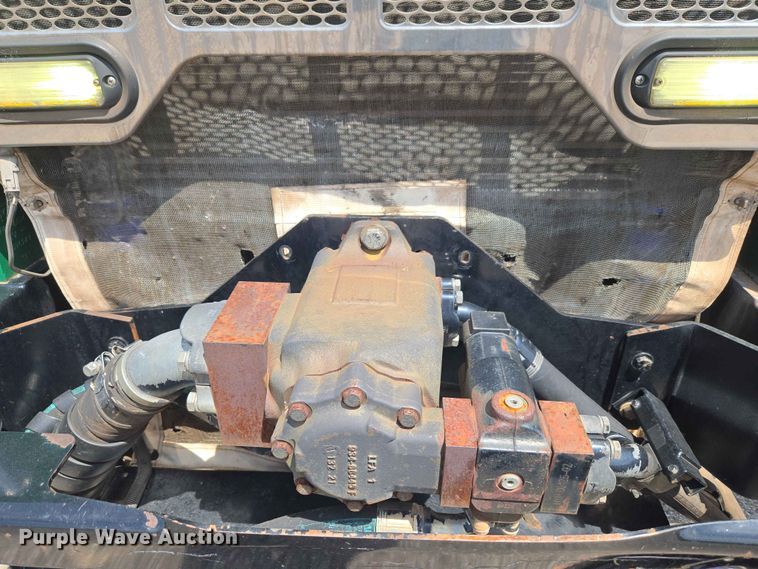 image for item EW0277 2018 Peterbilt 320 refuse truck
