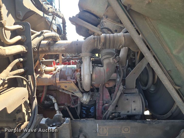 image for item EW0277 2018 Peterbilt 320 refuse truck