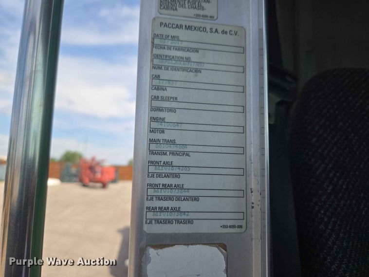 image for item EW0277 2018 Peterbilt 320 refuse truck