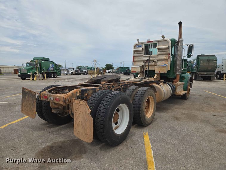 image for item EW0278 2018 Peterbilt 367 semi truck