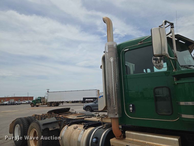 image for item EW0278 2018 Peterbilt 367 semi truck