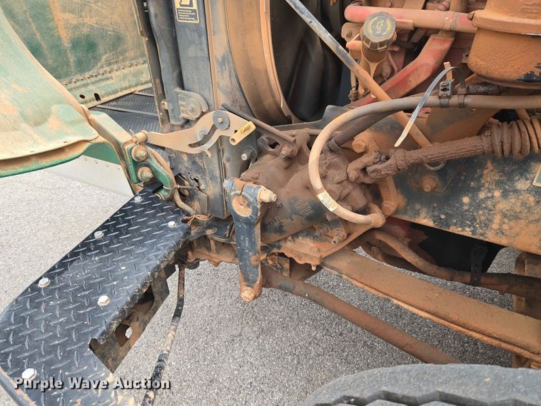 image for item EW0278 2018 Peterbilt 367 semi truck