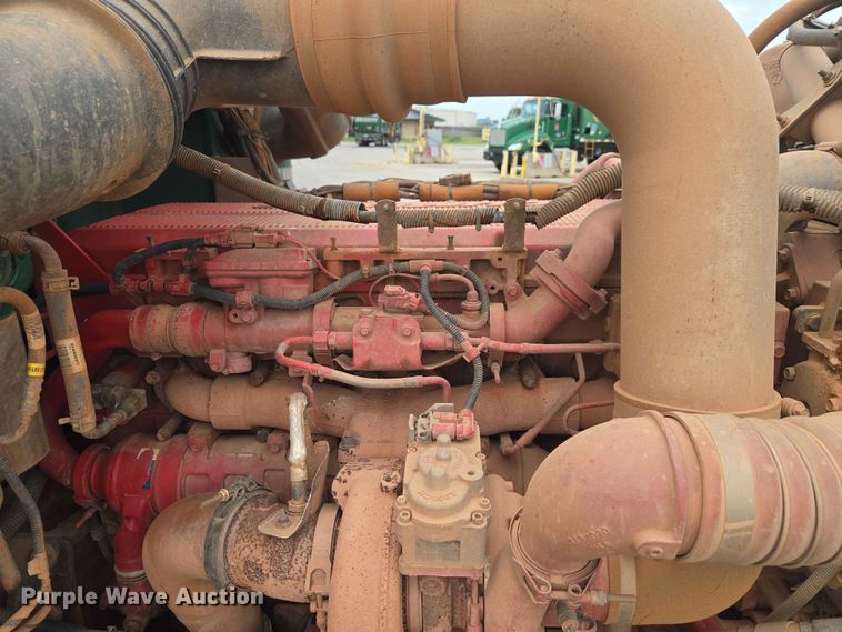 image for item EW0278 2018 Peterbilt 367 semi truck