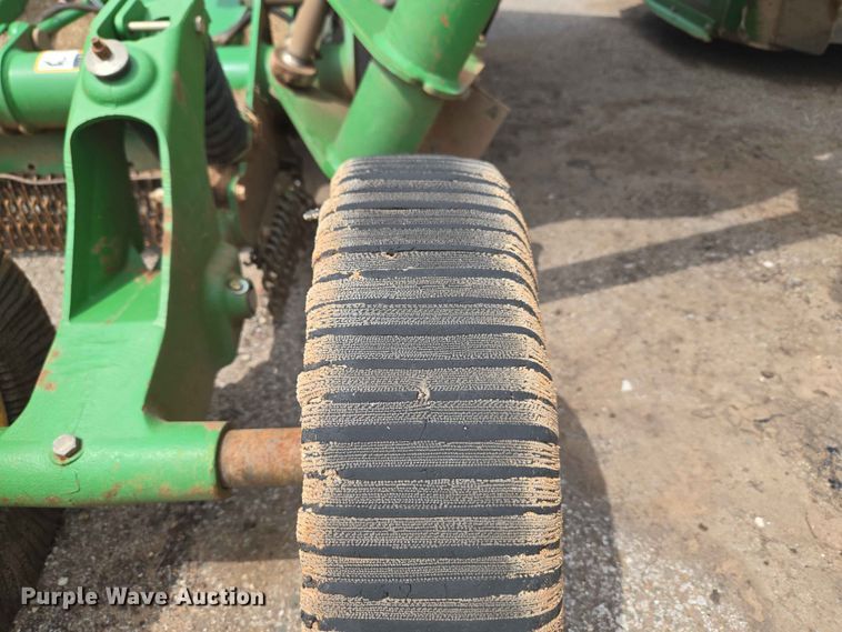image for item EW0280 John Deere CX15 batwing rotary mower