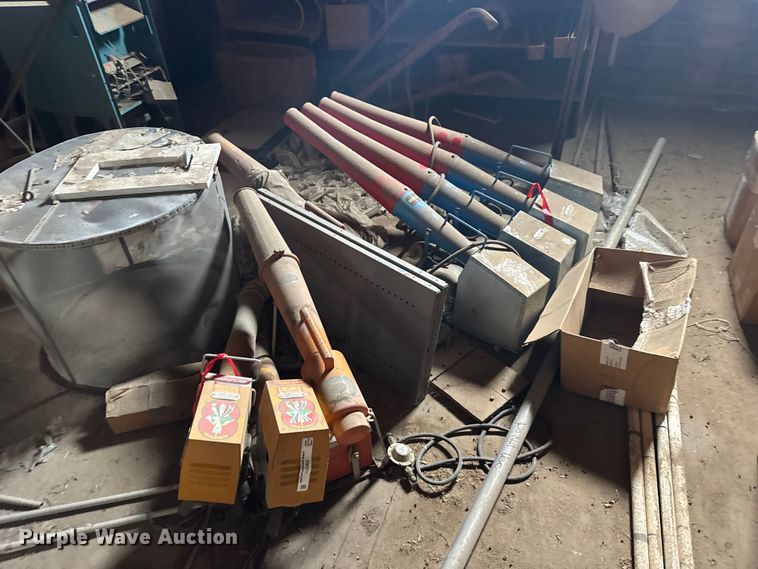 image for item EW4721 (8) Shaw Line propane cannons