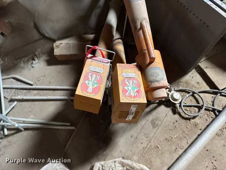 image for item EW4721 (8) Shaw Line propane cannons