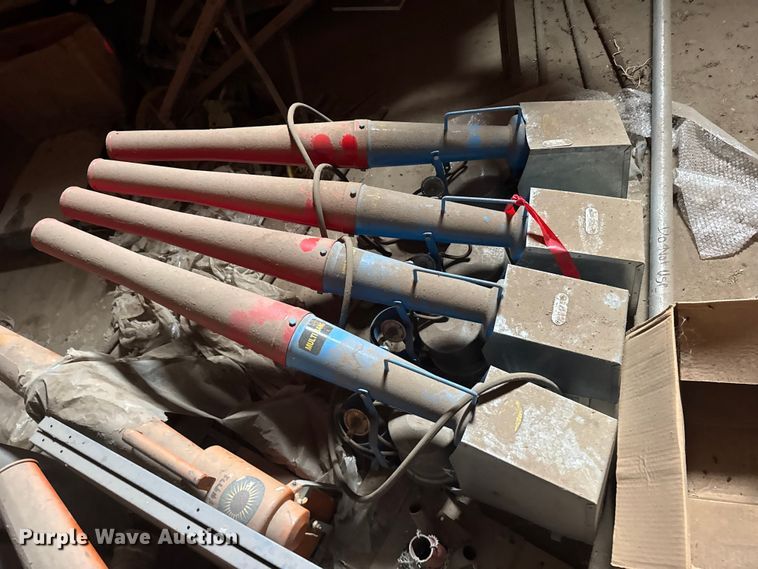 image for item EW4721 (8) Shaw Line propane cannons