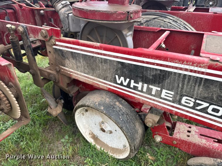 image for item EW4724 White 6700 planter