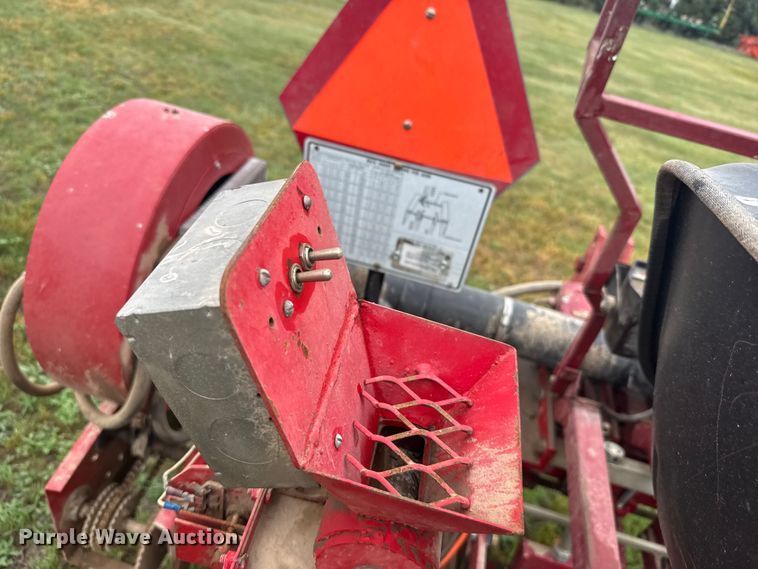 image for item EW4724 White 6700 planter