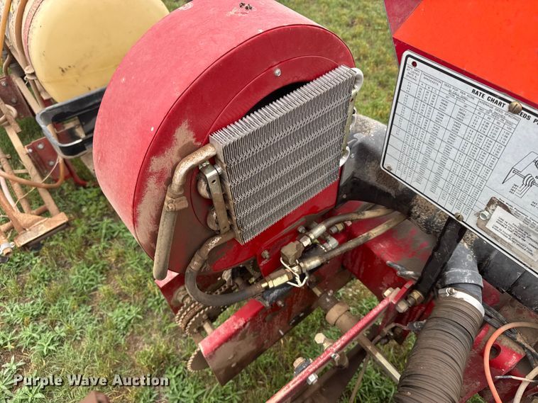 image for item EW4724 White 6700 planter