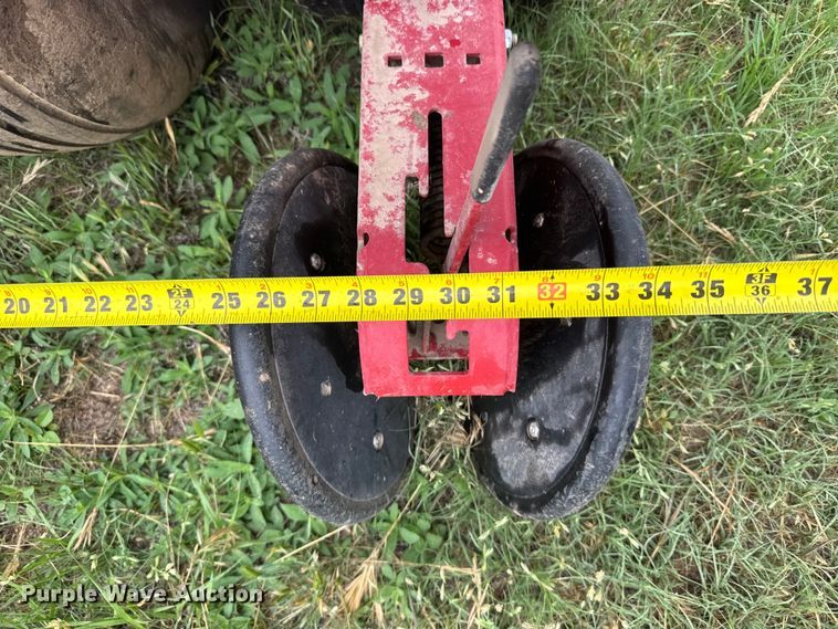 image for item EW4724 White 6700 planter