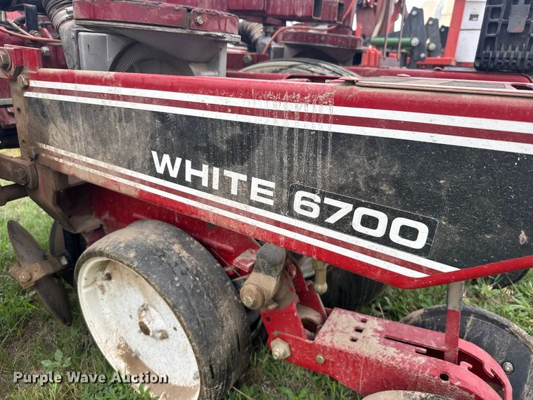 image for item EW4724 White 6700 planter